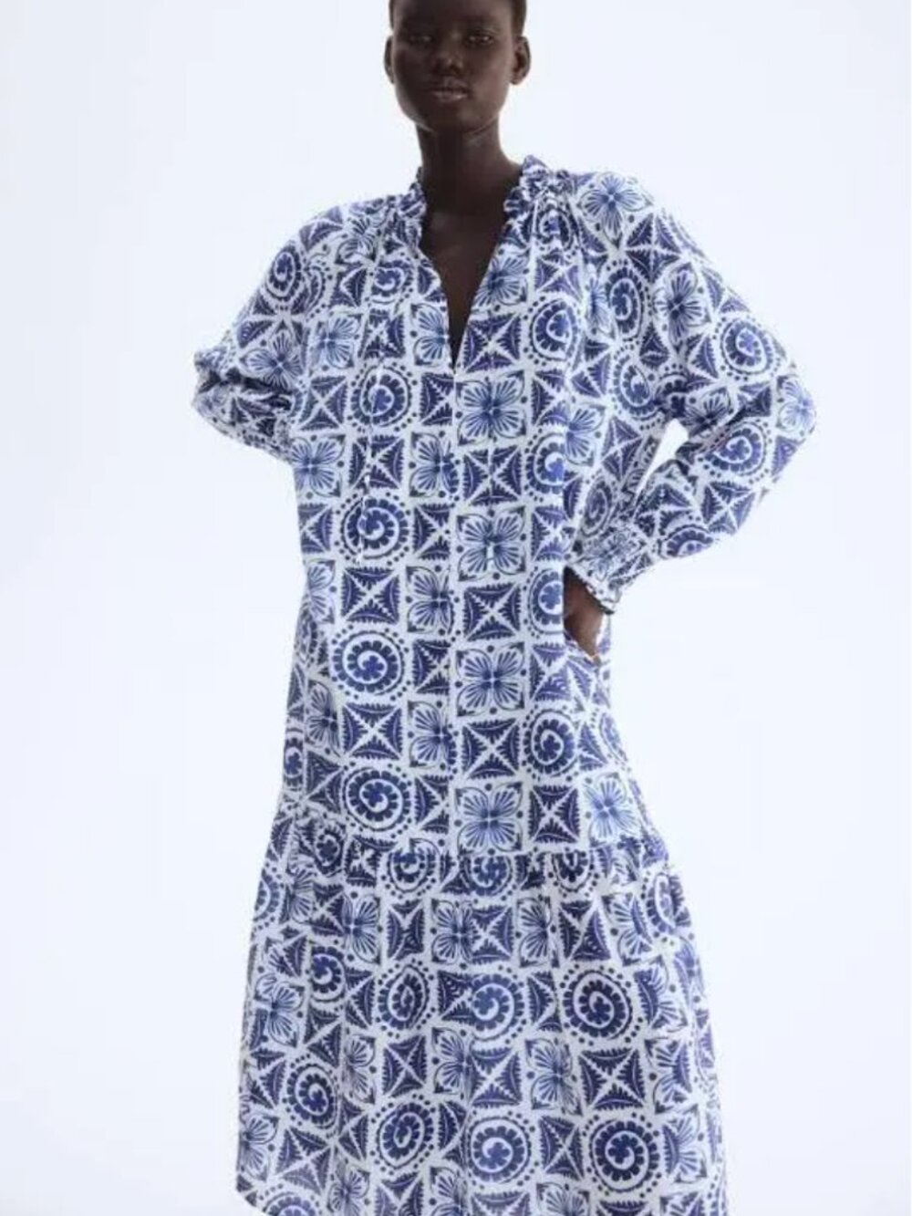 H&M Women's Ruffle-Collar Patterned Dress - Picture 3 of 6